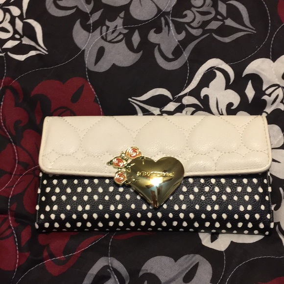 Loved Betsey Johnson purse with wallet - Picture 7 of 8